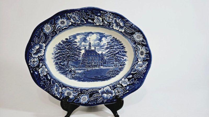 SERVERINGSFAT, Staffordshire Governors house Williamsburg, Liberty Blue, Porslin