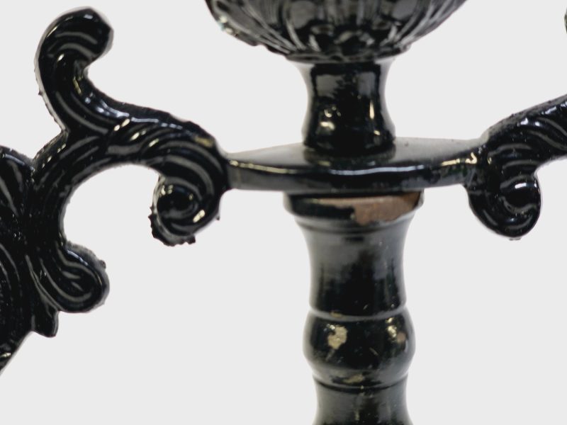 Elegant svart kandelaber med 3 ljushållare – Tidlös charm och stil