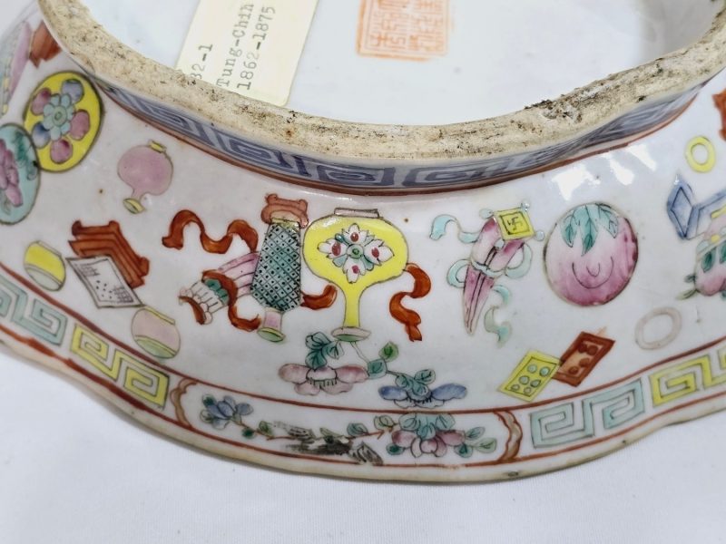 SKÅLFAT, Kina, porslin, 1800-tal, Tung Chih, höjd 7 cm, längd 20 cm