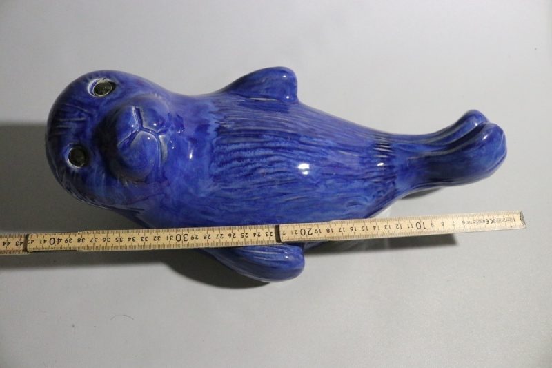 Glaserad Keramikskulptur – Säl, 40 cm