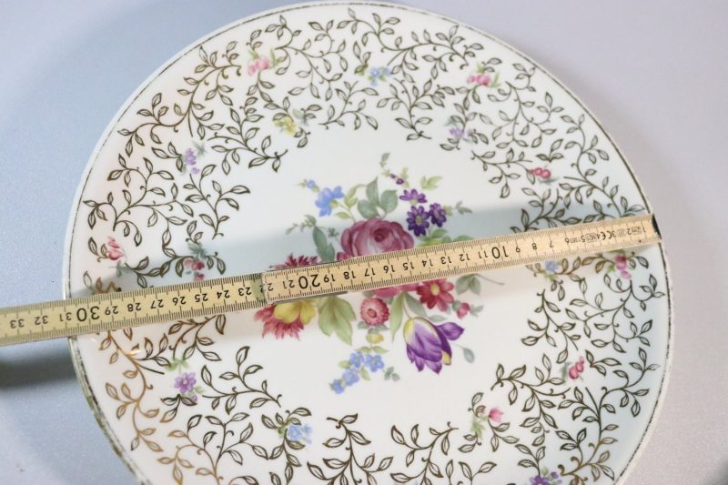 Stort fat med blomdekor, 31cm