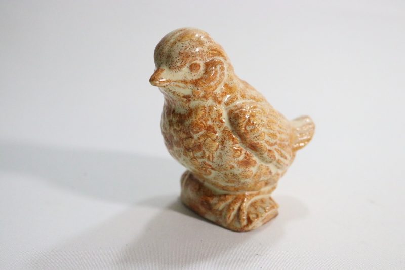Keramisk Fågelfigur – Handgjord Charm, 8,5 cm