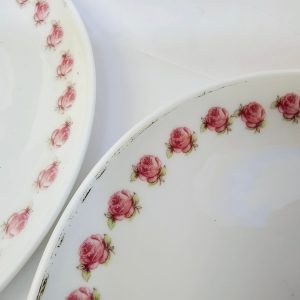 9st Charmiga Gustavsbergs assietter i benporslin - tidlöst elegant design!