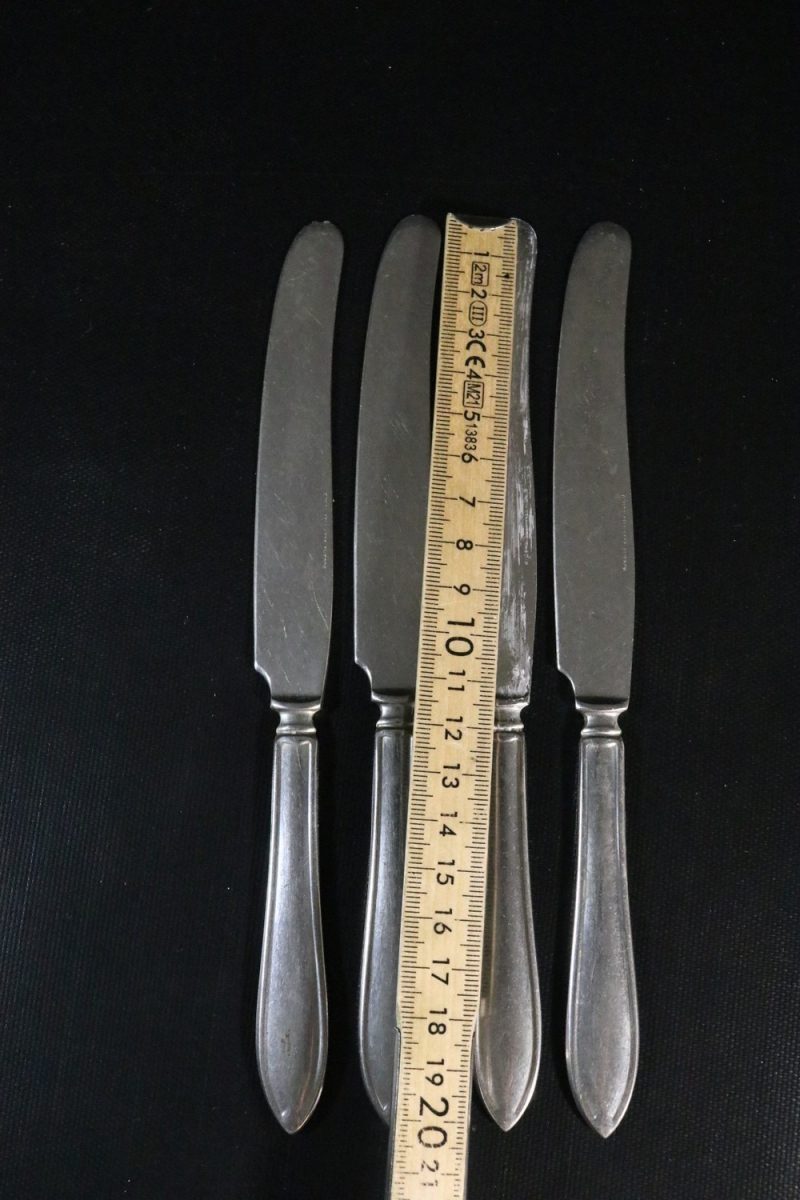 Set med 4 Vintage Bordsknivar från Gense – Hög Kvalitet i Rostfritt Stål