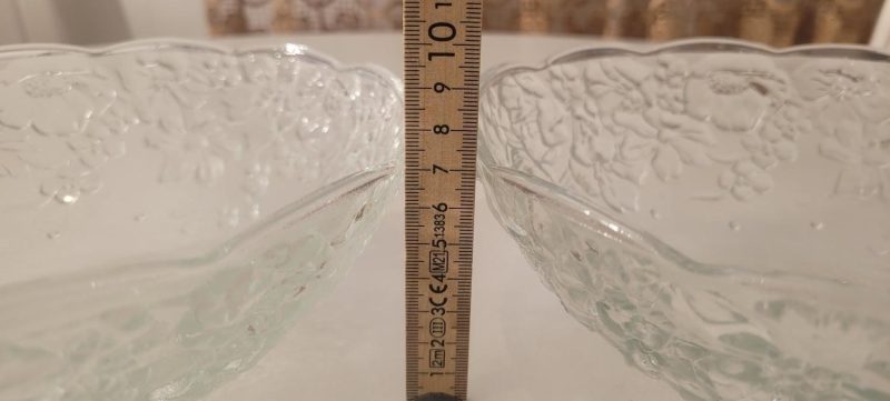 2st skålar, blomsterdekor, transparent glas