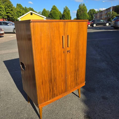 TV-Möbel, Grundig