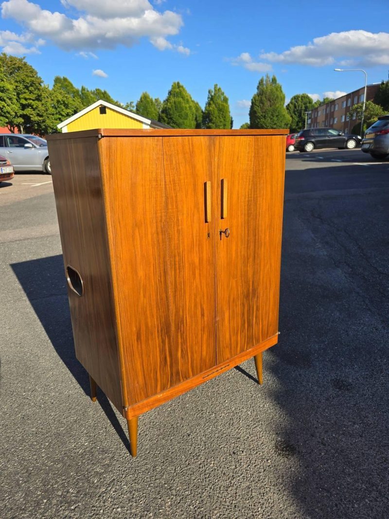 TV-Möbel, Grundig
