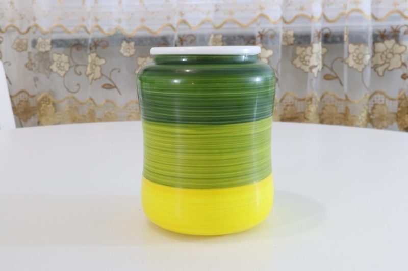 Vas / behållare i vit glas, handmålad, Italien "Egizia"