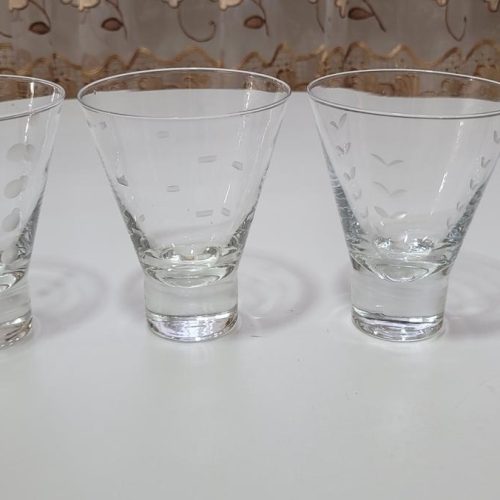 Glasservis, 4st, med olika dekorer