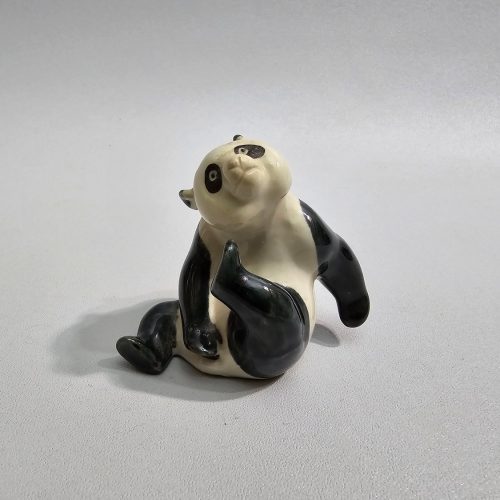 Panda figurin i porslin, Stämpel CHINA 004