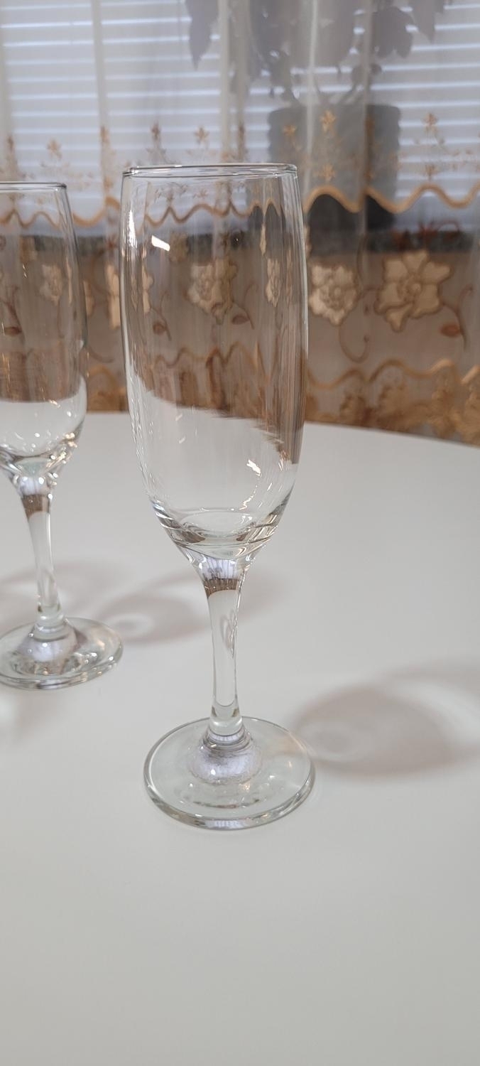 6st Champagneglas H=21,5cm D= 4,5cm