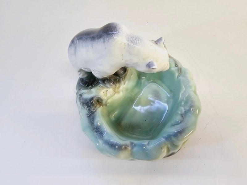 Art Deco-skål "Eisbär an der Tränke" av Ditmar Urbach, 1930-talet