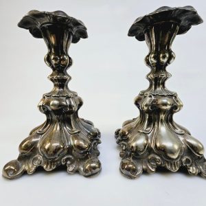 Antika ljusstakar i klassisk barockstil – 17 cm höga