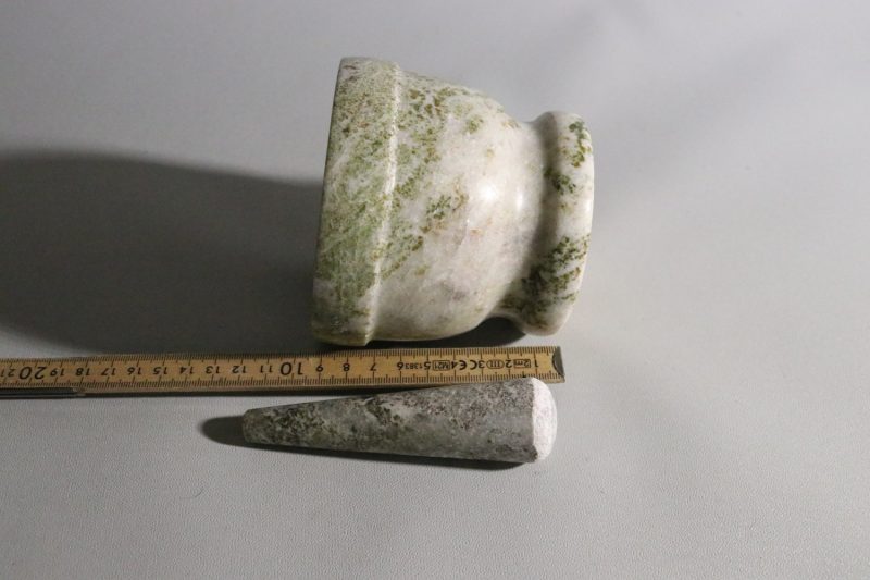 Klassisk Mortel i Natursten – Perfekt för Kökets Smakupplevelse