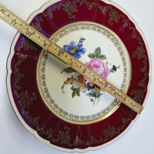 Elegant Vintage-Tallrik från Oscar Schlegelmilch – Ett Tidlöst Samlarobjekt