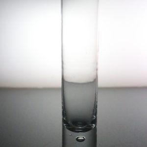 Elegant Högt Glas – Minimalistisk Design för Modern Inredning