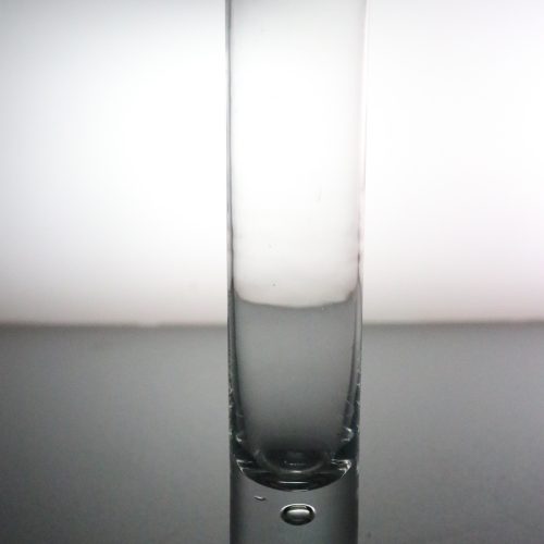 Elegant Högt Glas – Minimalistisk Design för Modern Inredning