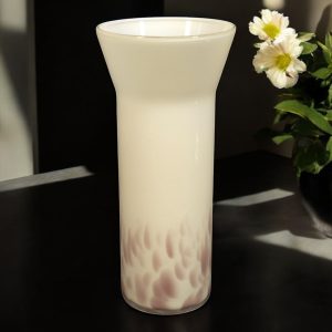 Elegant Glasvas – Skandinavisk Design med Harmonisk Estetik