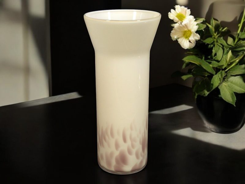 Elegant Glasvas – Skandinavisk Design med Harmonisk Estetik
