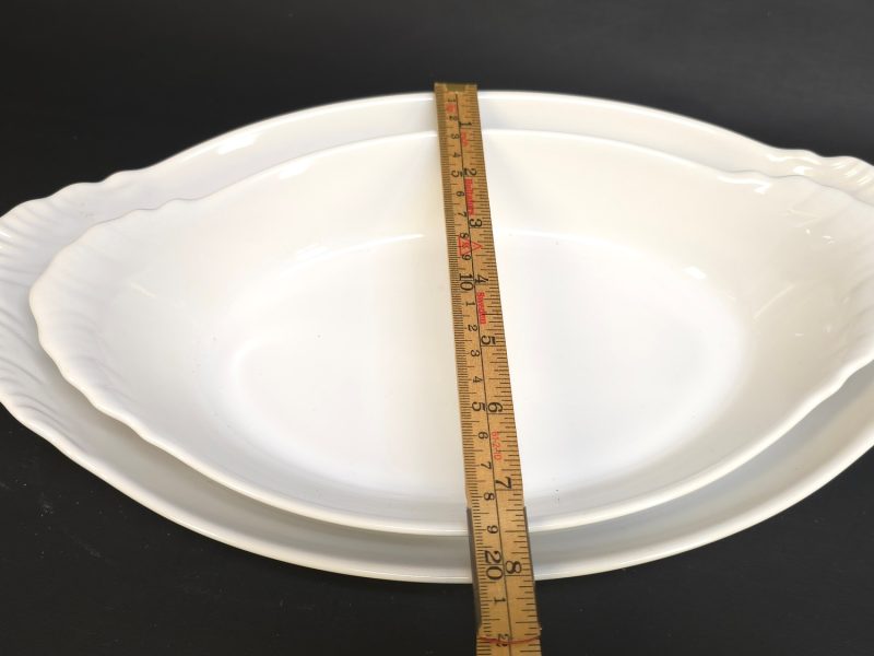 Elegant Set med Serveringsfat från Revol – Fransk Kvalitet i Tidlös Design