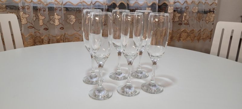 6st Champagneglas H=21,5cm D= 4,5cm