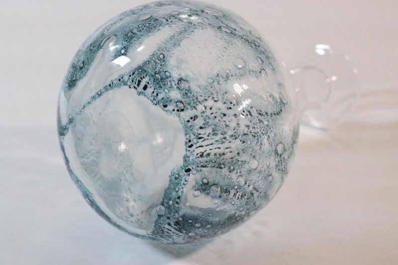 Glasvas med bubblor i glaset, Troligen Skandinavisk design