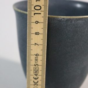 Vossblå temugg, M-L Hellgren Höganäs collection