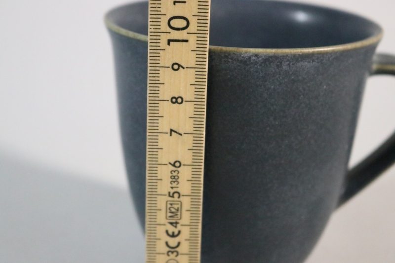 Vossblå temugg, M-L Hellgren Höganäs collection