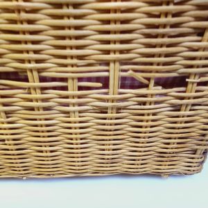 Charmig Vintage Korgväska med Rutig Inredning - 30x40x16 cm