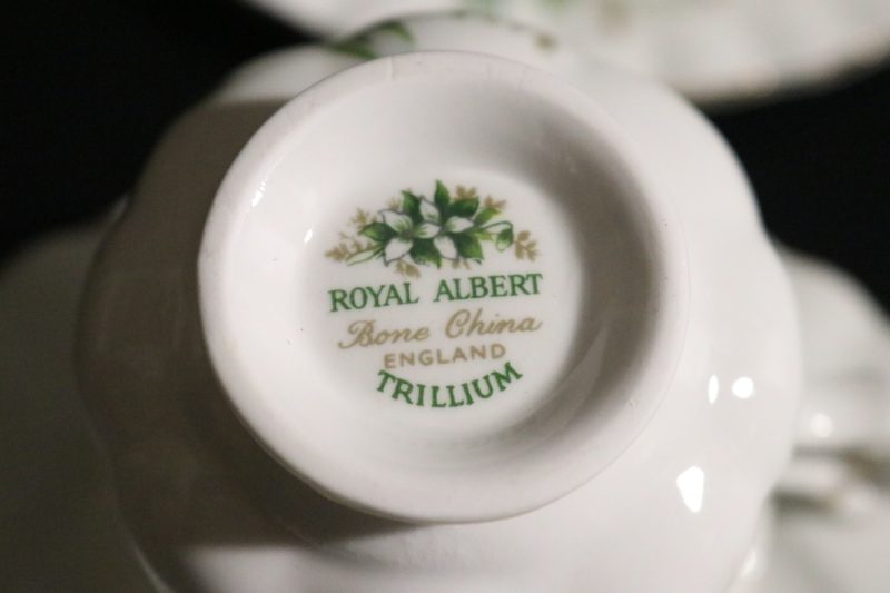 Royal Albert "Trillium" Kaffeservis med Tårtfat – Engelsk Elegans