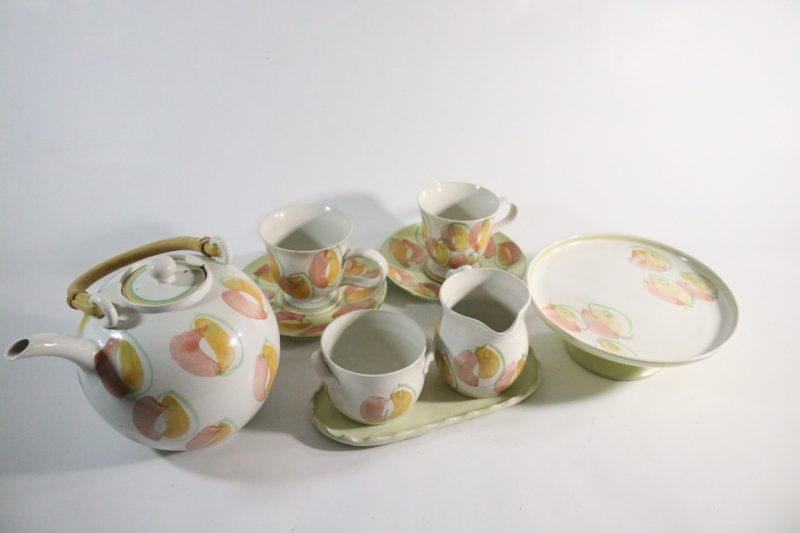 Unikt handmålat kaffekanna-set, signerat keramikverk