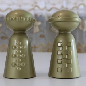 2 figuriner, IKEA dekoration "KUNGÖRA" 2017
