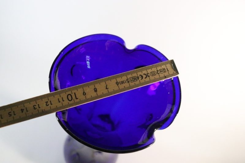 Trumpetvas, koboltblå, troligen från polsk glasbruk - 34cm