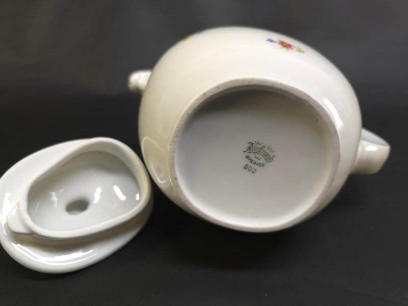 Charmig tekanna från Rörstrand, modell 502 – Vintageklassiker