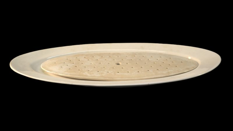 Elegant serveringsfat från Rörstrand med hålad insats, 60 cm