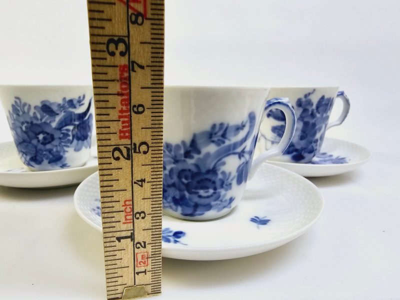 Klassiska Blåblommiga Koppar från Royal Copenhagen – Set om Tre