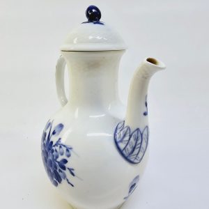 Kunglig Elegans – Vintage Kaffekanna från Royal Copenhagen