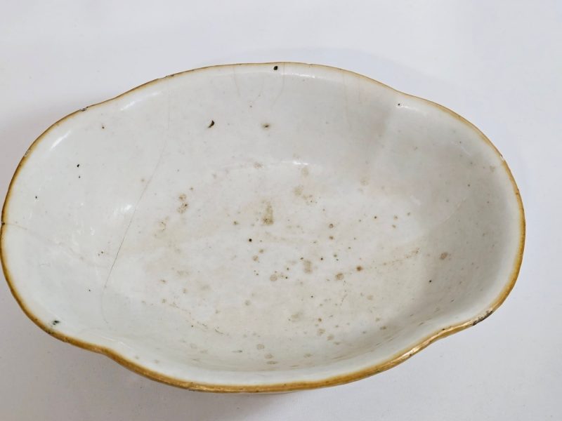 SKÅLFAT, Kina, porslin, 1800-tal, Tung Chih, höjd 7 cm, längd 20 cm