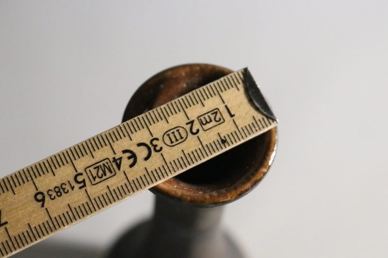 Elegant handdrejad keramisk vas, ca 25 cm – Unik konstnärlig design