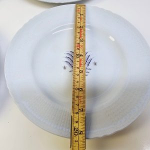 Elegant set av Rörstrand Adelborg-tallrikar – Svensk design i världsklass