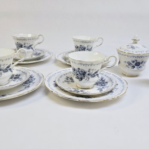 Royal Tuscan Wedgwood-kaffeservis i finaste benporslin – komplett och elegant