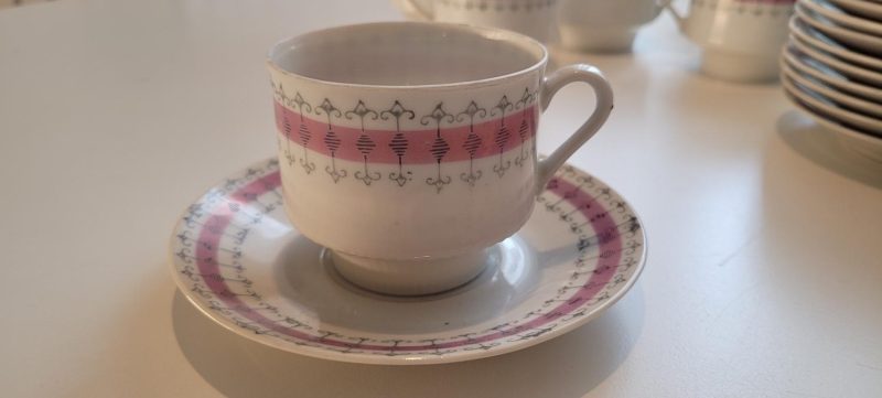 KAFFESERVIS, ROSA RAND