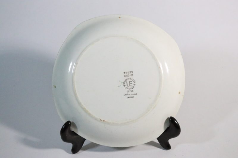 Tallrik 20 cm, KRYSS, Upsala-Ekeby, Gefle av Helmer Ringström. 50-60 tal