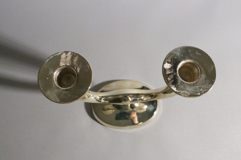 Elegant Ljusstake från WMF – Dubbelarmad Design i Klassisk Stil