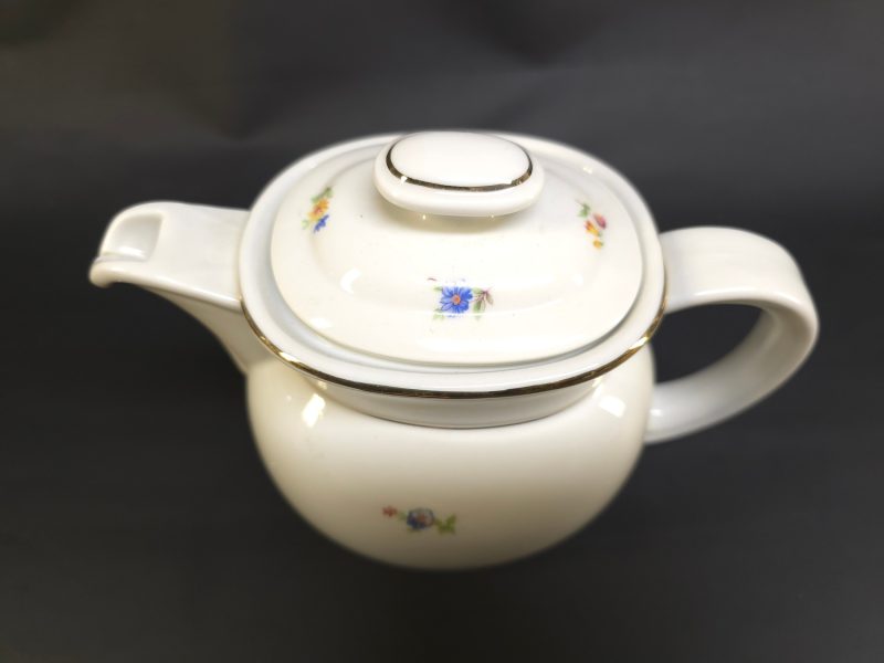 Charmig tekanna från Rörstrand, modell 502 – Vintageklassiker