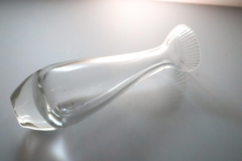 Vacker vas, troligen från svensk glasbruk, ca 29cm