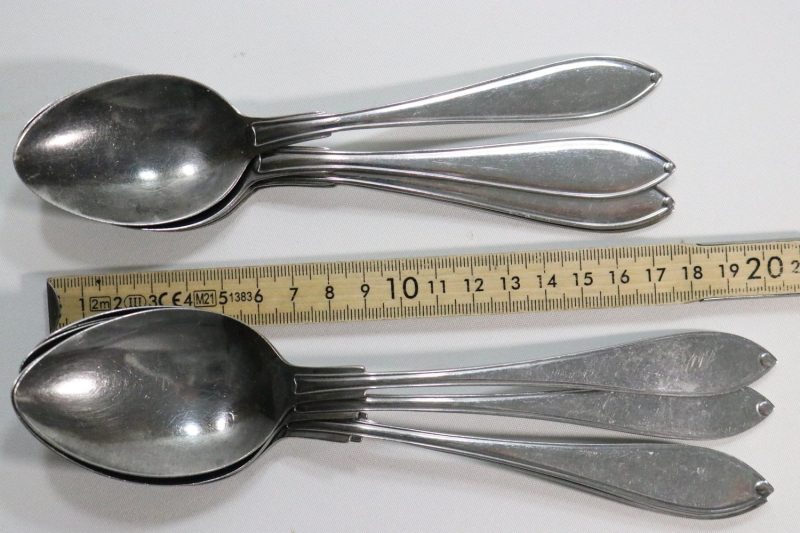 Elegant Set of 8 Vintage Stainless Steel skedar
