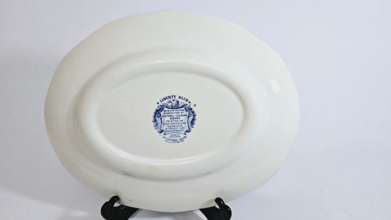 SERVERINGSFAT, Staffordshire Governors house Williamsburg, Liberty Blue, Porslin
