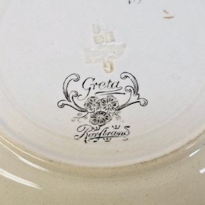 Vackert set av tre tallrikar från Rörstrand – "Greta", 23,5 cm i diameter