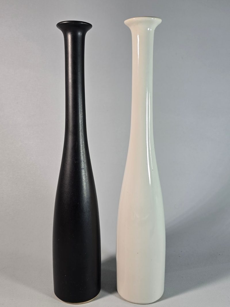 Eleganta Keramikvaser - 31 cm: En Tidlös Skönhet för Ditt Hem
